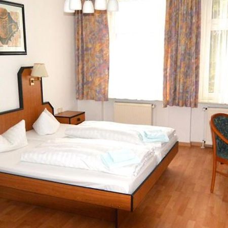 Apart-Hotel-Pension Taucha Екстериор снимка